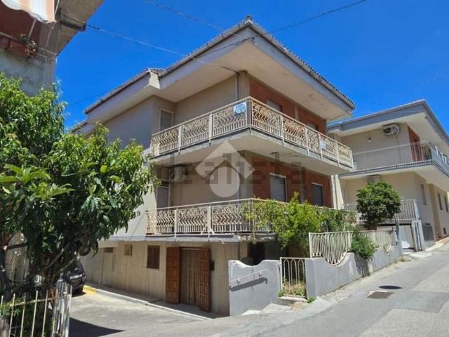 Appartamento in vendita di 80 m² in Via Papa Giovanni XXIII, 8