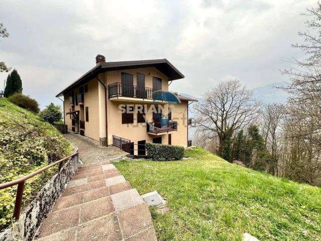 Appartamento in vendita di 80 m² in Via Piane
