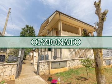 Appartamento in vendita di 80 m² in Via Pietro Nenni, 1