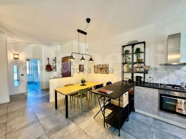Appartamento in vendita di 80 m² in Via Po, 7