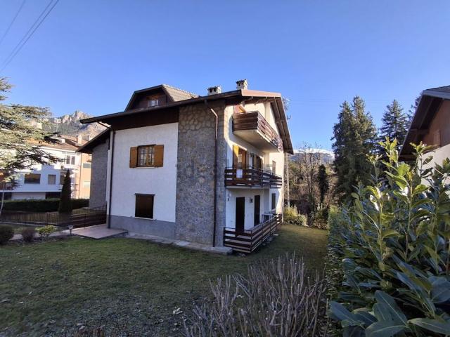 Appartamento in vendita di 80 m² in Via Privata agli Abeti, 3