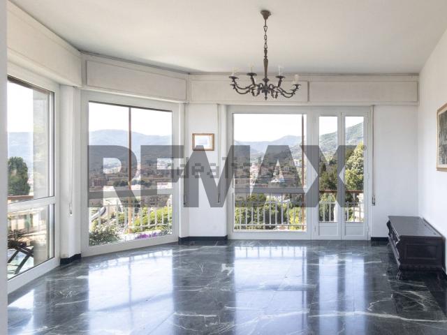 Appartamento in vendita di 80 m² in Via Privata Bozzo Costa, 97
