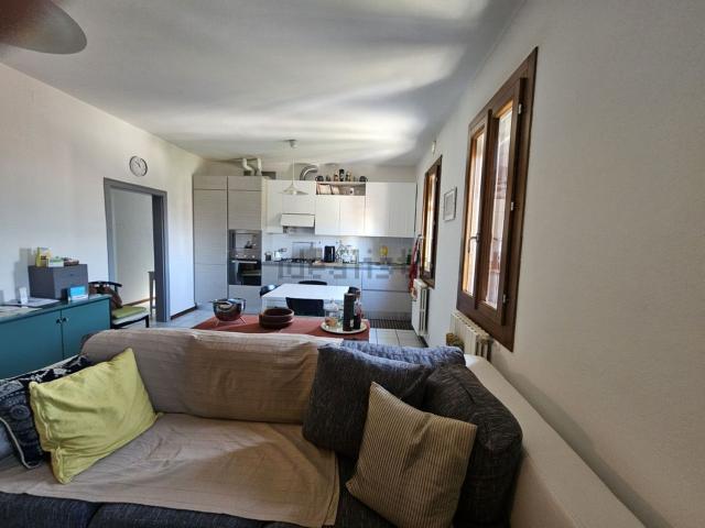 Appartamento in vendita di 80 m² in Via V. Pellesina