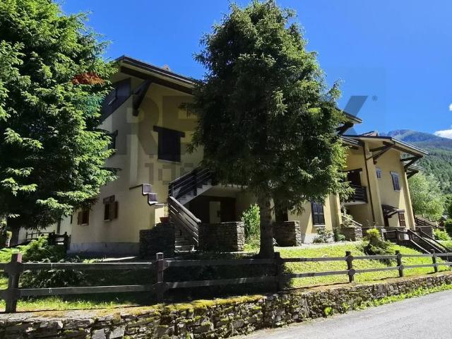 Appartamento in vendita di 80 m² in Via Riccardo Paletti, 50