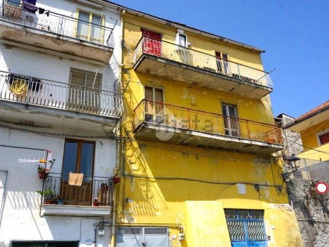 Appartamento in vendita di 80 m² in Via Santo Spirito, 9