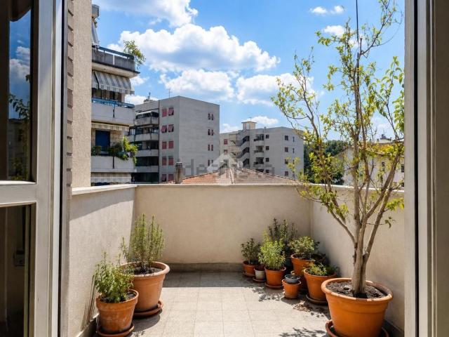 Appartamento in vendita di 80 m² in Via San Valentino, 1