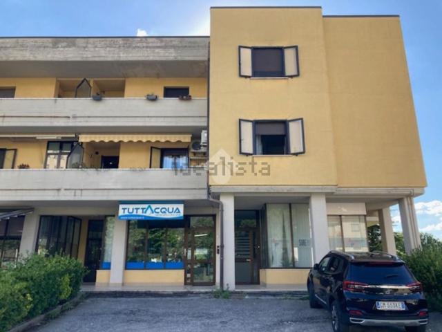 Appartamento in vendita di 80 m² in Via Salvo D&apos Acquisto, 3