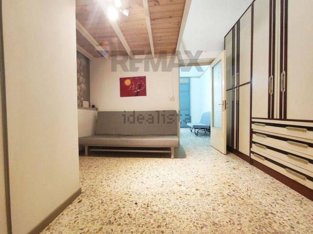 Appartamento in vendita di 80 m² in Via Salvo D&apos Acquisto, 47