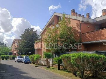 Appartamento in vendita di 80 m² in Via Saronno