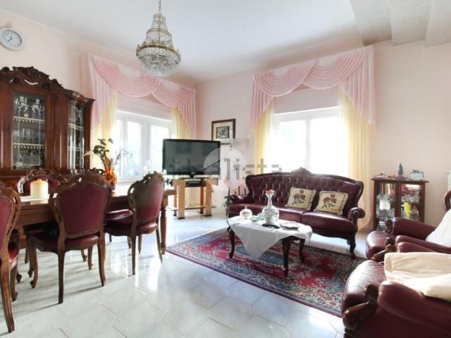 Appartamento in vendita di 88 m² in Via Sele, 27