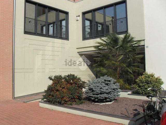 Appartamento in vendita di 80 m² in Via Silvano Balboni, 11