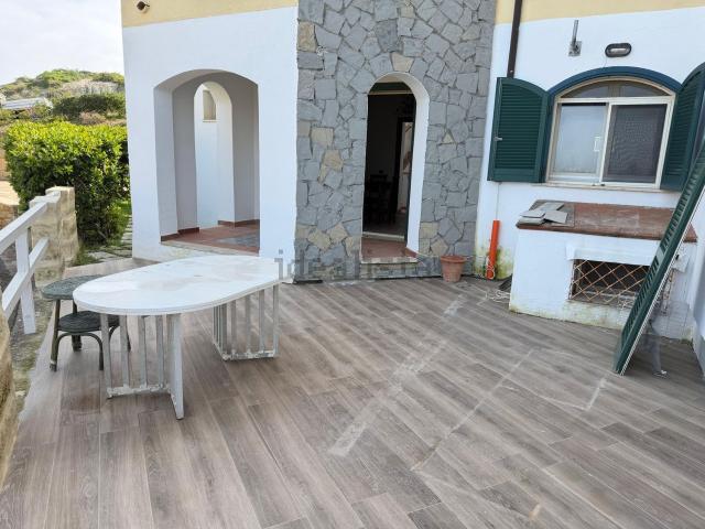 Appartamento in vendita di 80 m² in Viale Magna Grecia, 100