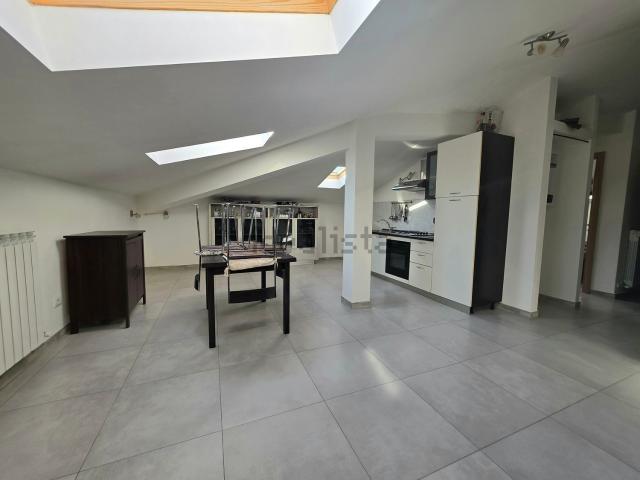 Appartamento in vendita di 80 m² in Viale Europa, 8
