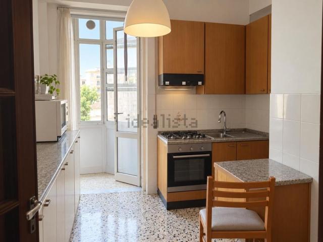 Appartamento in vendita di 80 m² in Viale Francesco Bonaini
