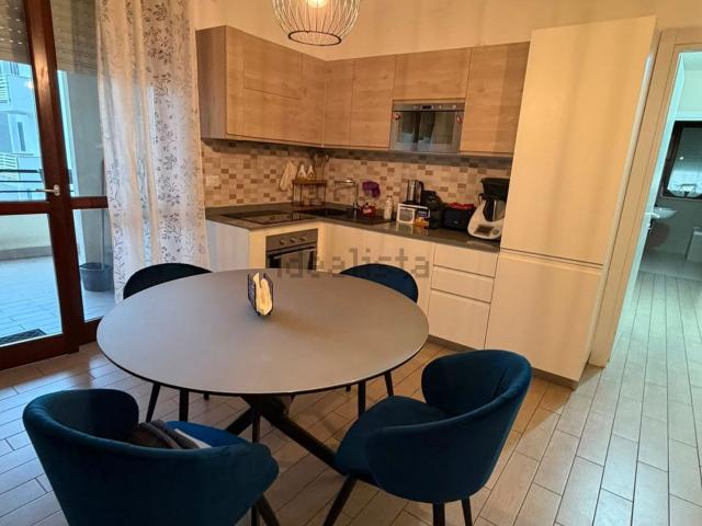 Appartamento in vendita di 80 m² in Viale Province
