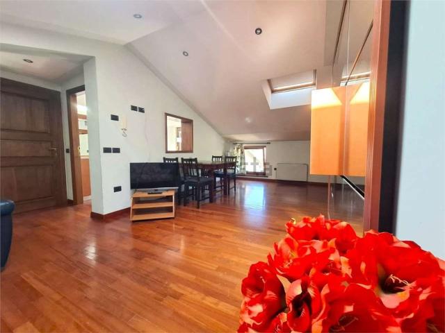 Appartamento in vendita di 80 m² in Viale Trento e Trieste, 158