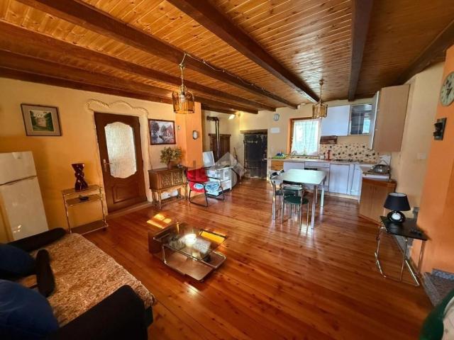 Appartamento in vendita di 81 m² in Frazione Baravex Dessous, 7