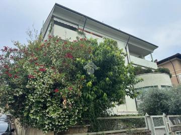 Appartamento in vendita di 81 m² in Via Valdonega, 8