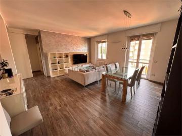 Appartamento in vendita di 81 m² in Via A. Grandi, 4