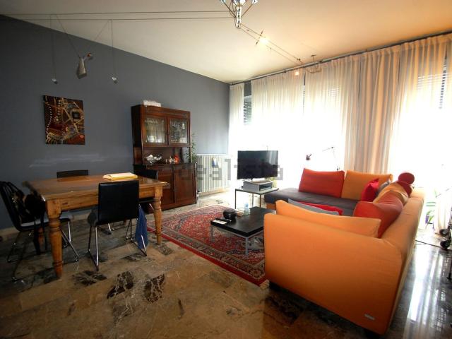 Appartamento in vendita di 81 m² in Via Cesare Battisti