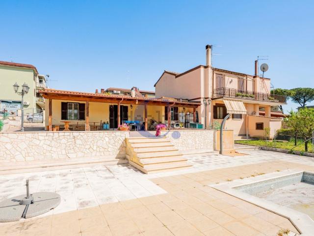 Appartamento in vendita di 81 m² in Via Colleferro, 94