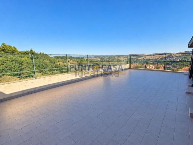Appartamento in vendita di 81 m² in Via della Pace, 20