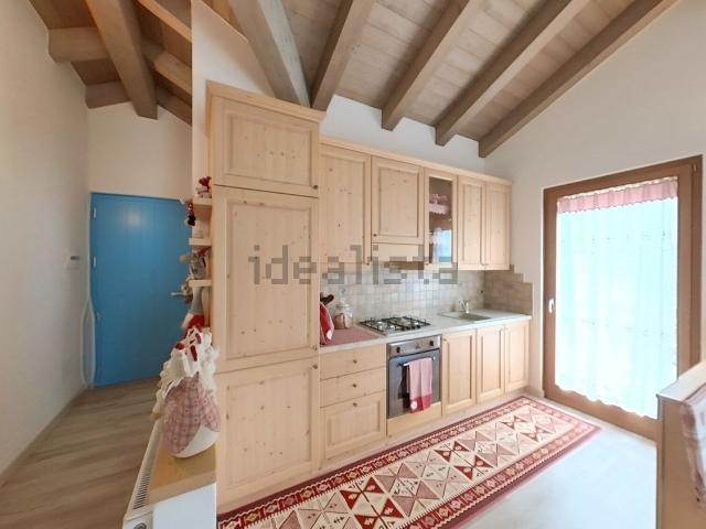 Appartamento in vendita di 81 m² in Via di Dossi, 15