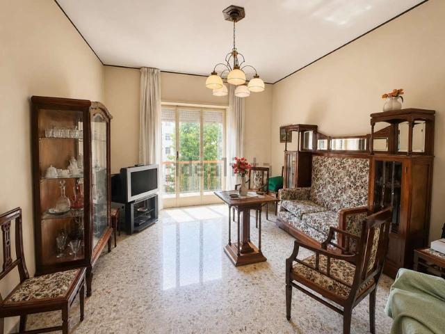 Appartamento in vendita di 81 m² in Via Domenico Fontana