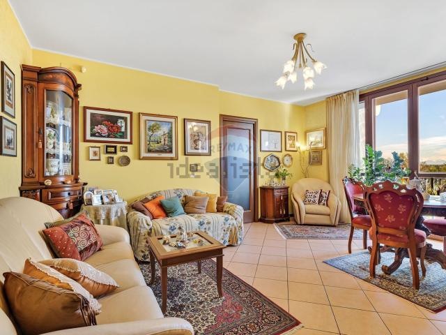 Appartamento in vendita di 81 m² in Via G. Carducci, 1