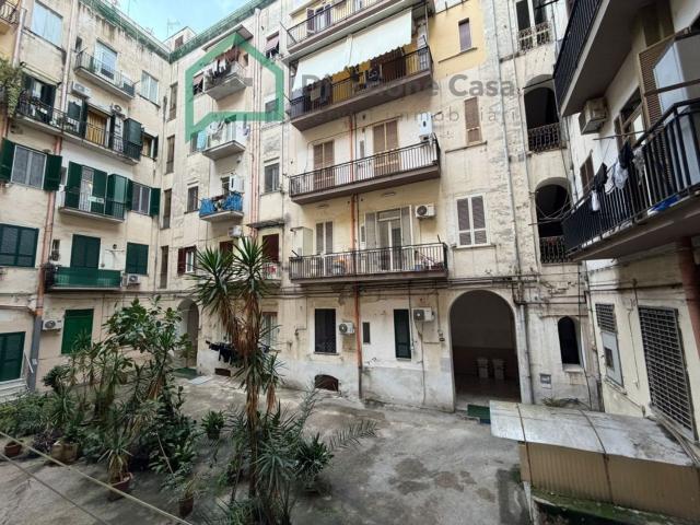 Appartamento in vendita di 81 m² in Via Genova, 34