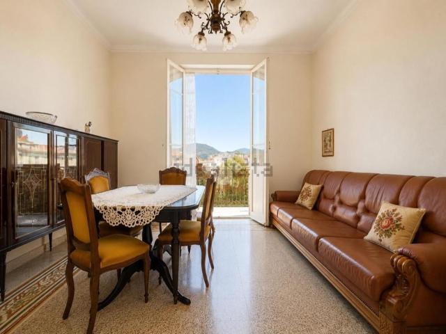 Appartamento in vendita di 81 m² in Via Giorgio Viani, 27