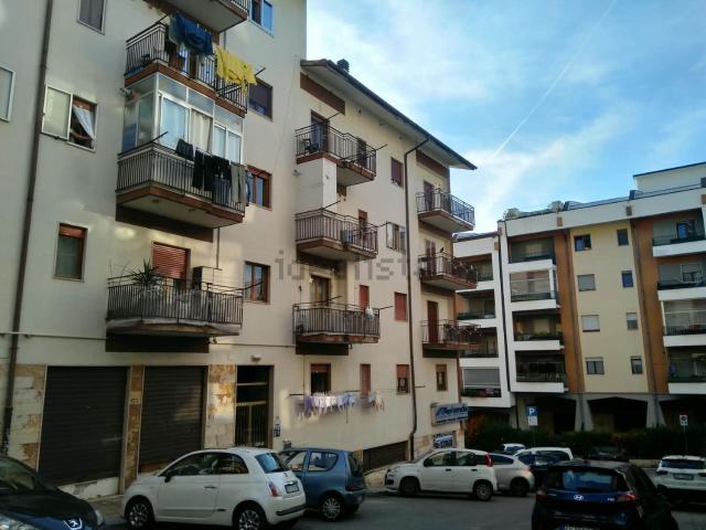Appartamento in vendita di 81 m² in Via Mantova, 135