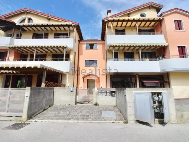 Appartamento in vendita di 81 m² in Via Martiri delle Foibe, 11