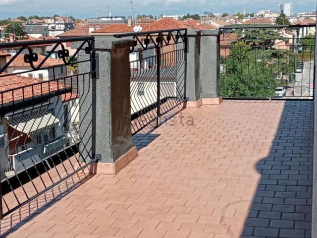Appartamento in vendita di 81 m² in Via Monte San Michele