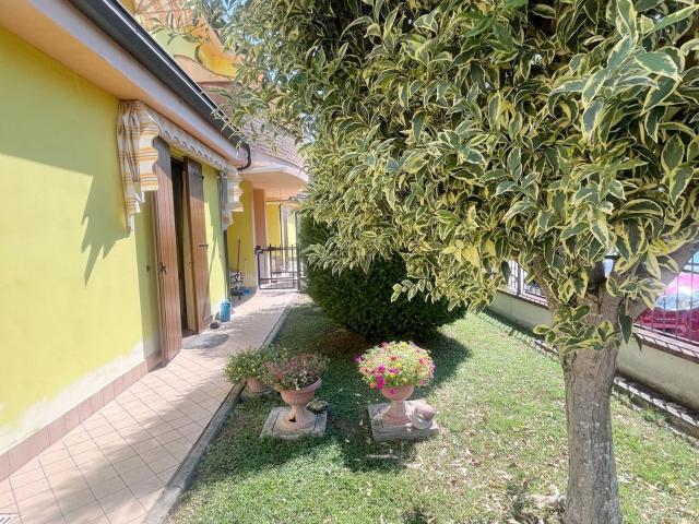 Appartamento in vendita di 81 m² in Via Pignatti, 119