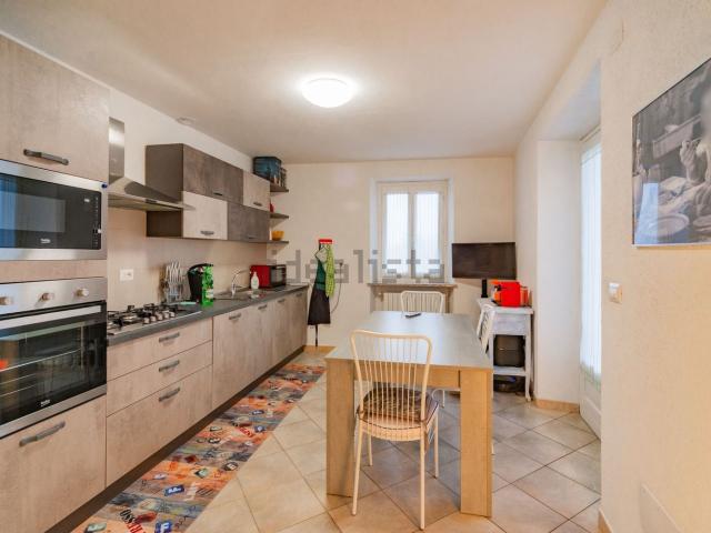 Appartamento in vendita di 81 m² in Via Roma, 43