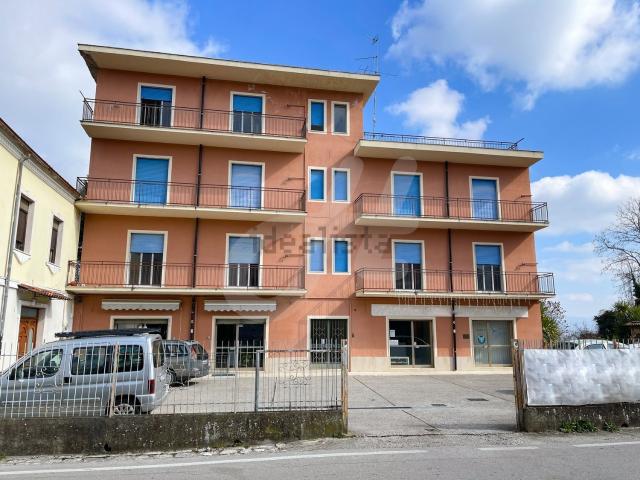 Appartamento in vendita di 81 m² in Viale dei platini, 36