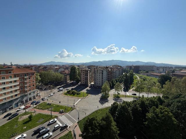 Appartamento in vendita di 82 m² in Largo Orbassano, 62