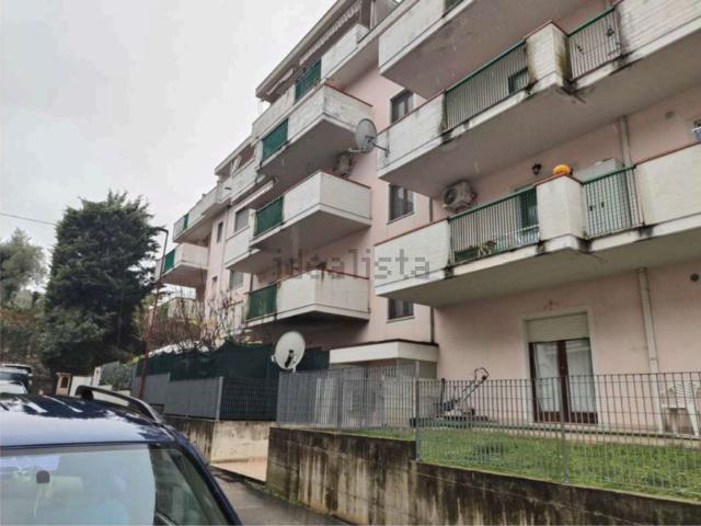 Appartamento in vendita di 82 m² in Via Villa Curti