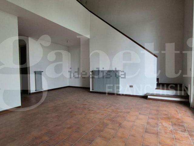 Appartamento in vendita di 82 m² in Via Aldo Moro, 4