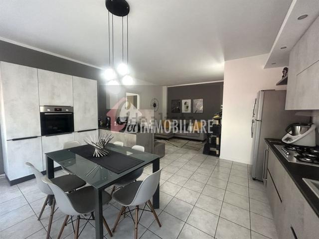 Appartamento in vendita di 82 m² in Via Bardellina, 87