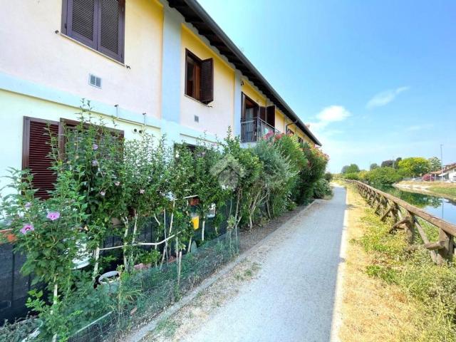 Appartamento in vendita di 82 m² in Via Buscate, 8