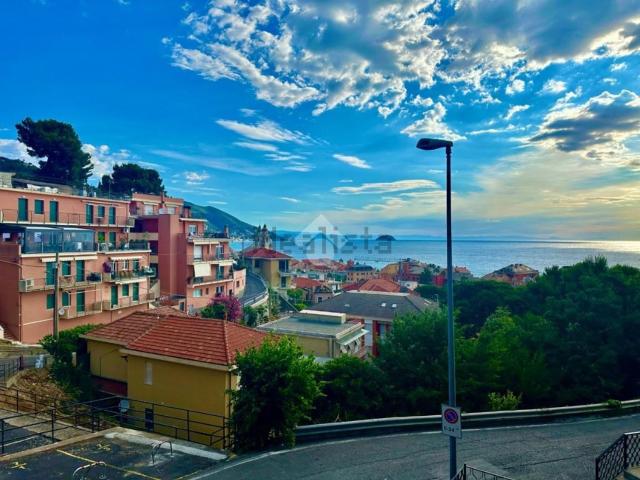 Appartamento in vendita di 82 m² in Via Castello Romano, 31
