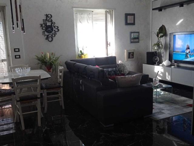 Appartamento in vendita di 82 m² in Via Cavour, 68