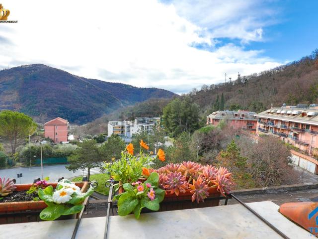 Appartamento in vendita di 82 m² in Via di Pino, 32