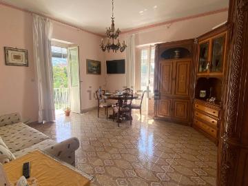 Appartamento in vendita di 82 m² in Via Gaetano Donizetti, 42