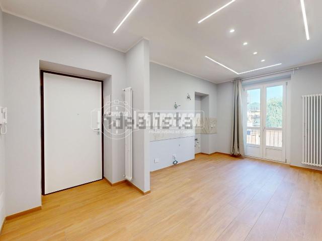 Appartamento in vendita di 82 m² in Via Giovanni Francesco Napione, 24