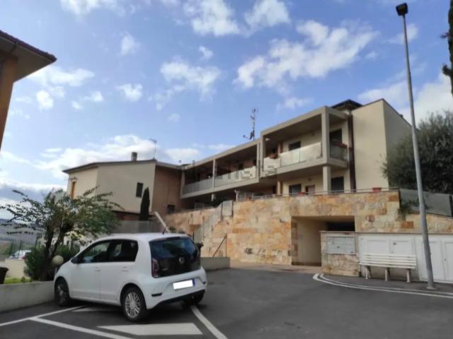Appartamento in vendita di 82 m² in Via Giosuè Carducci, 13