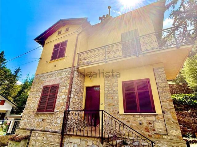 Appartamento in vendita di 82 m² in Via Giosuè Carducci, 33