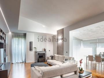 Appartamento in vendita di 82 m² in Via Giardini, 1